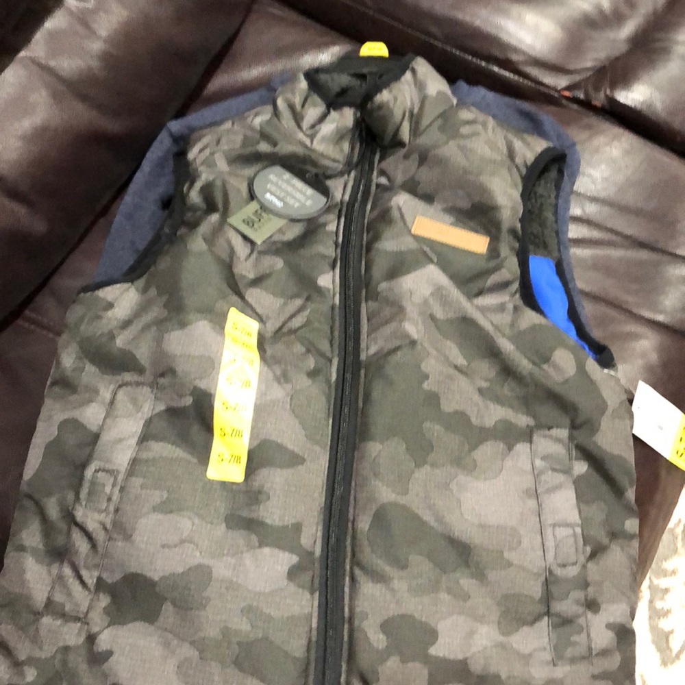 Buffalo 2 piece reversible vest set. New with tags!